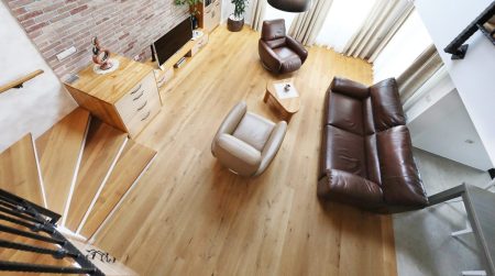 Come proteggere il parquet dai graffi?