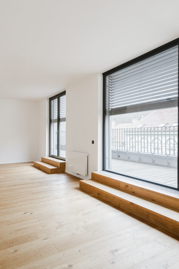 Neugraf – stile deciso e rovere caldo